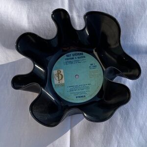 Ray Stevens “Everything Is Beautiful” Black Vinyl Record Bowl